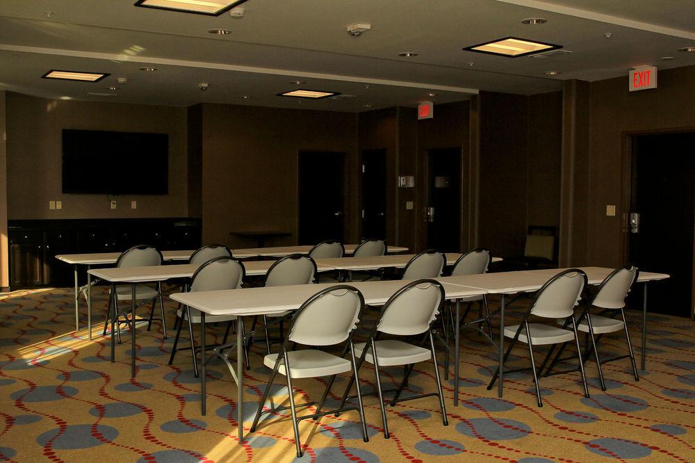 Holiday Inn Express Hotel & Suites Floresville By Ihg Екстер'єр фото